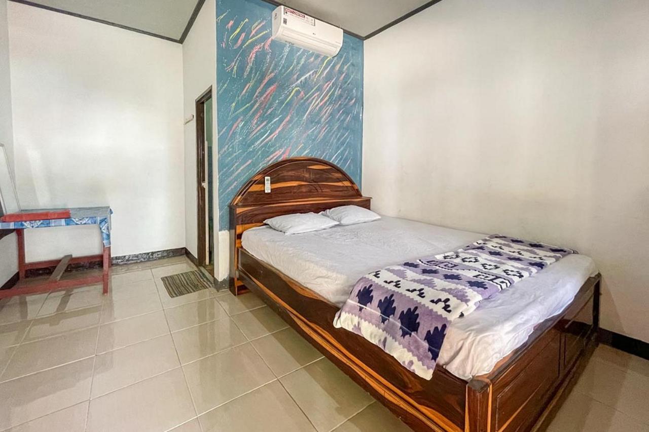 Ekas Beach Guesthouse Mitra Reddoorz Bagian luar foto