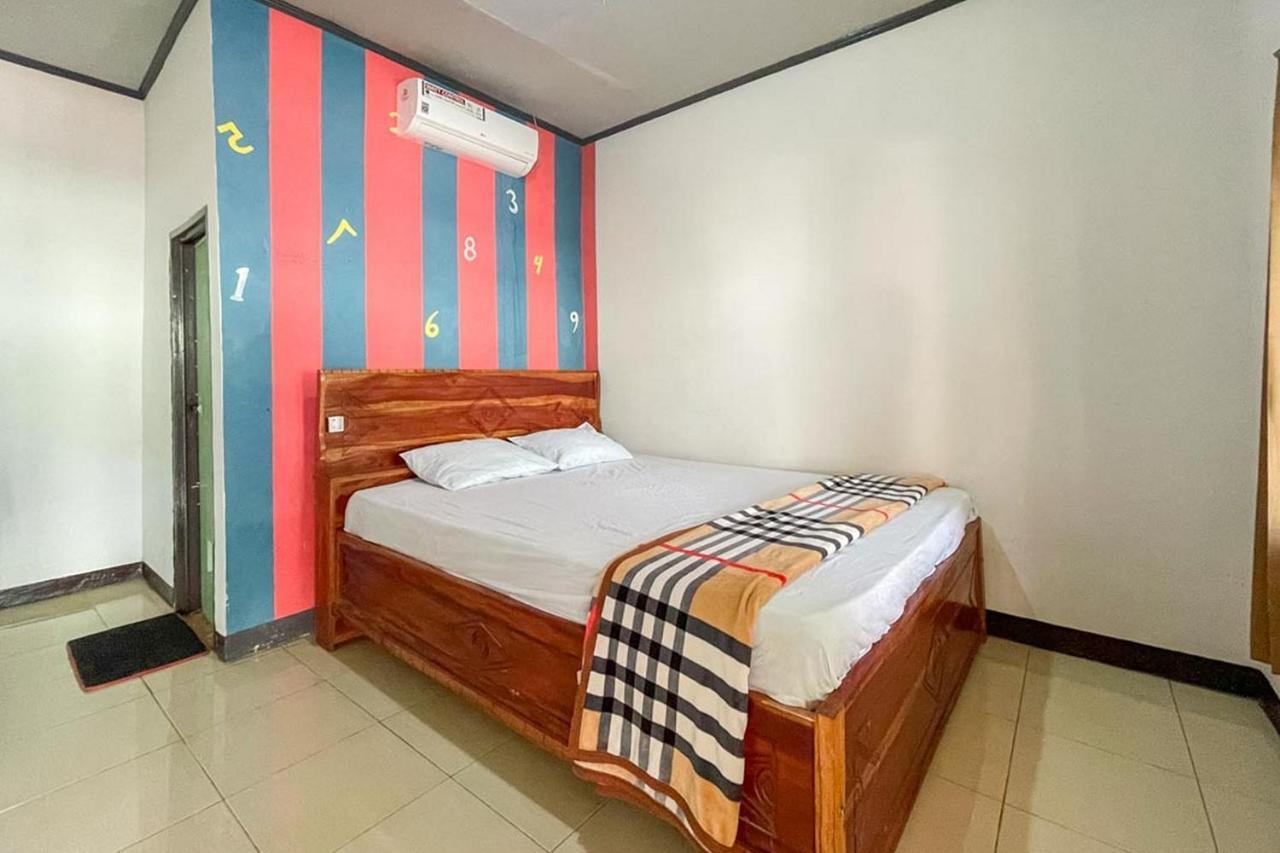 Ekas Beach Guesthouse Mitra Reddoorz Bagian luar foto